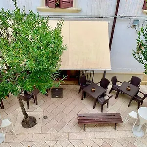 Couette-café Via Conserva 27, Brindisi
